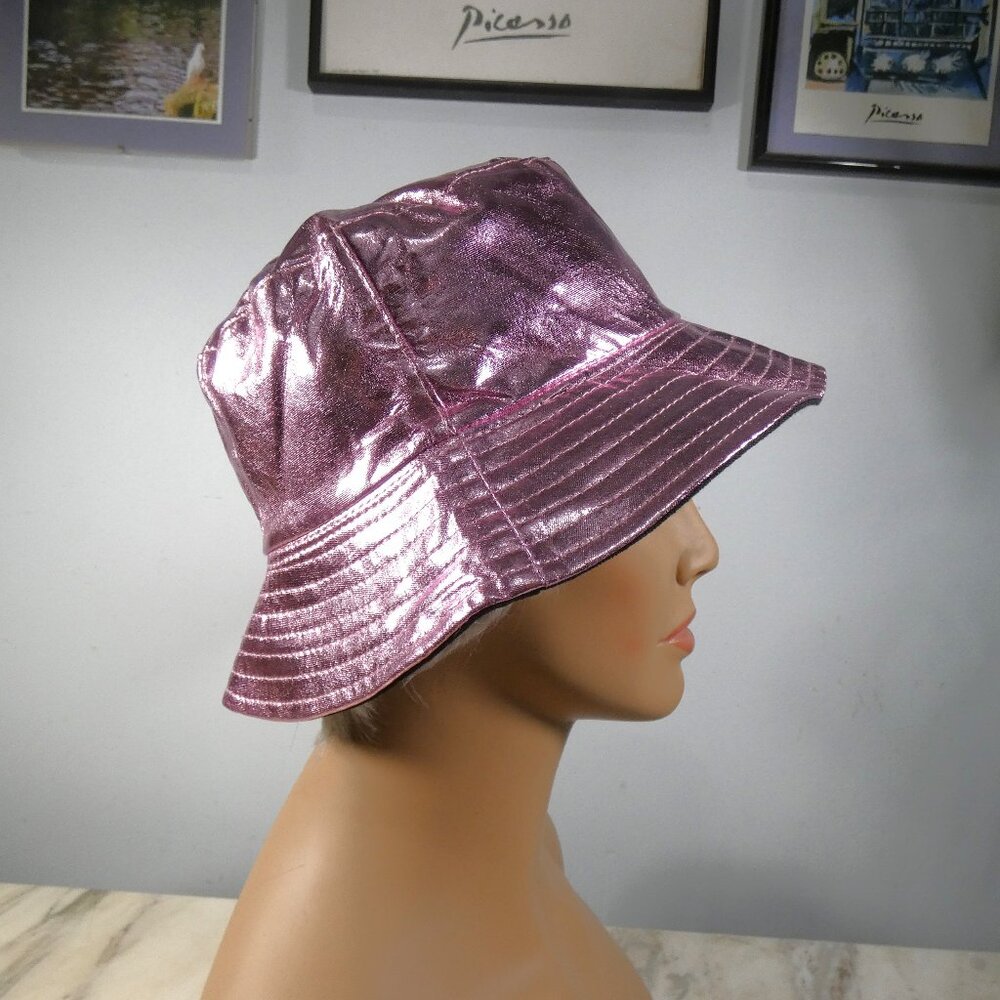 FUN! Cute Stylish Rain Bucket Hat, Pink Metalic and Black Reversable Hat - Picture 4 of 8